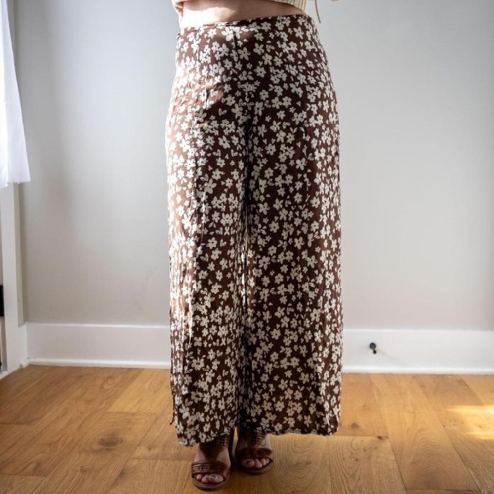 Kendall‎ & Kylie Brown Floral Gaucho Pants